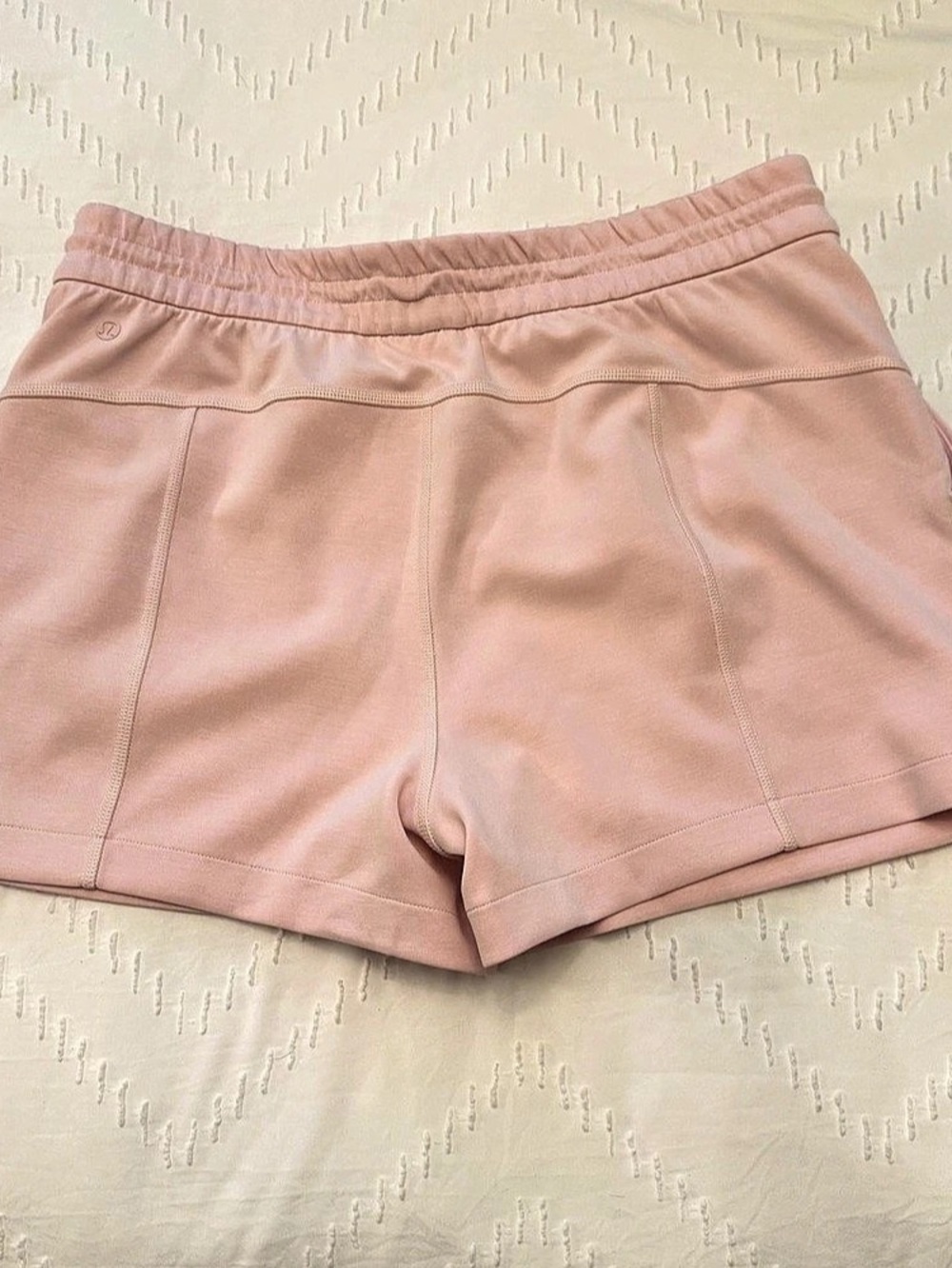 lululemon Softstreme High-Rise Short 4" Pink Size 12 - Picture 2 of 4